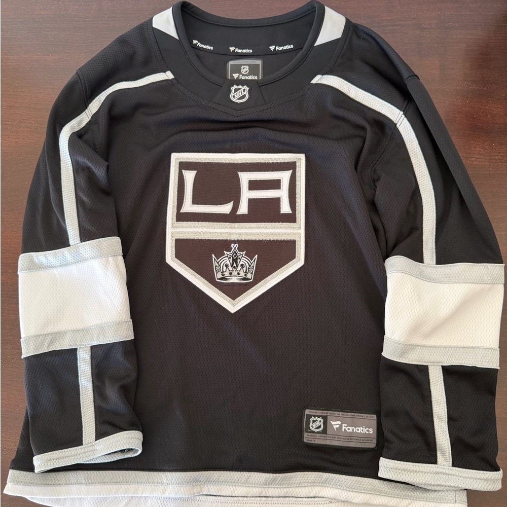 Fanatics Kids LA Kings Black & White Hockey Jersey EUC - Size S/M